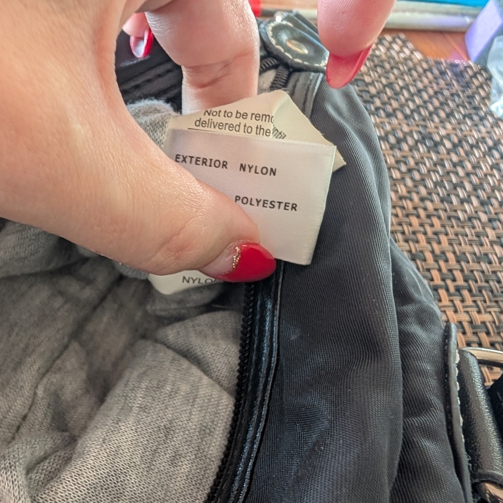 Lacoste Nylon Bag - Picture 4 of 8
